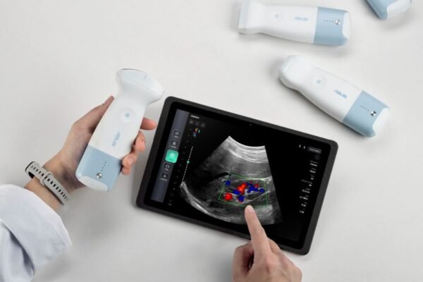 ASUS presenta innovaciones revolucionarias con IA para el sector salud durante Computex 2025.