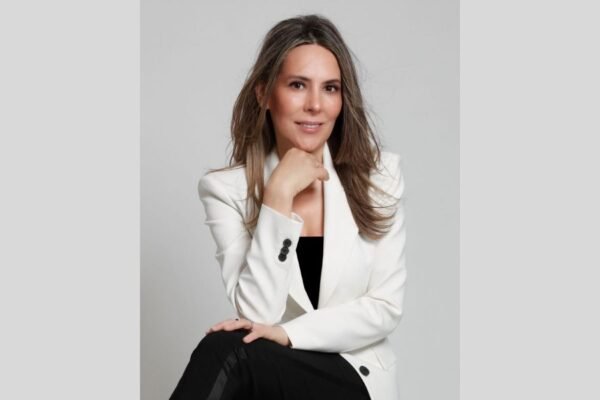 La sexologa Silva Olmedo tras el éxito de sus cursos presenciales, lanza su plataforma digital transformadora