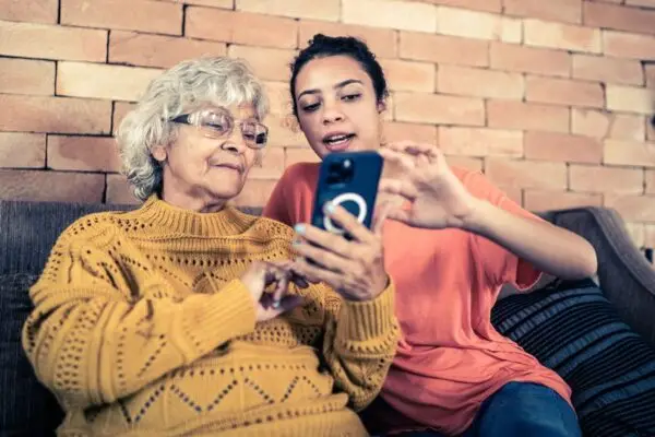 Visa “Money Travels" aplicaciones digitales