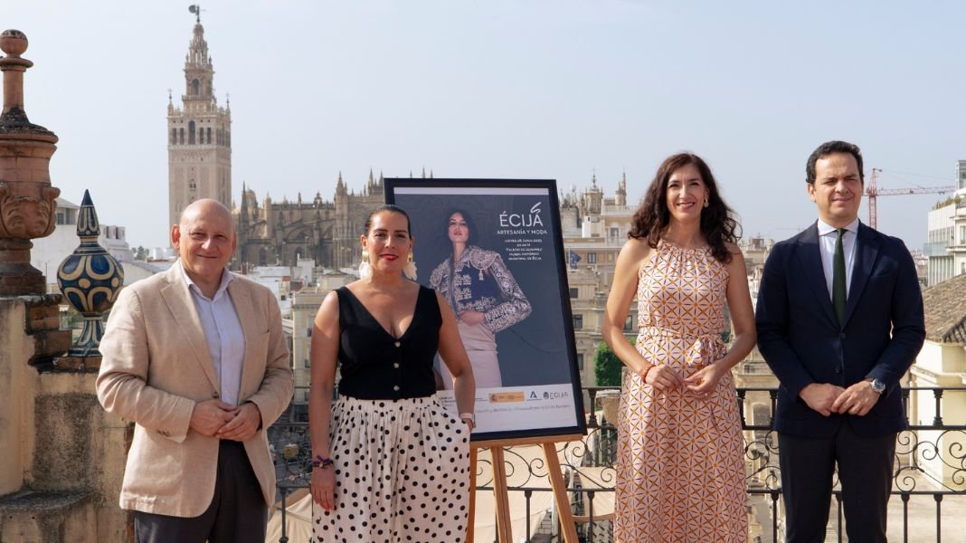 Silvia Heredia, alcaldesa de Écija; Laura Hurtado, delegada de Turismo y Cultura del Excmo. Ayuntamiento de Écija; Francisco Valderrama, director general de ESSDM e Ignacio Gurrea, director de Code Eventos