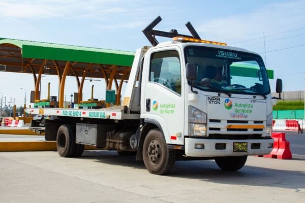 Autopista del Norte (Aunor) camión en una vía