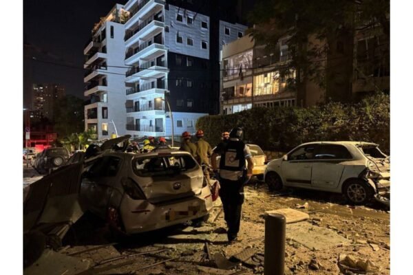Medio Oriente: Tel Aviv bajo los misiles, la ciudad del centro de Israel en guerra