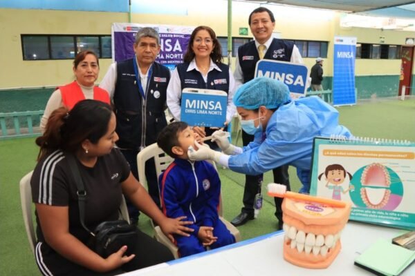 Ancón: 600 personas fueron atendidas en campaña de salud bucal gratuita