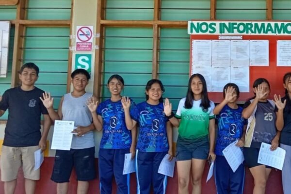 Huánuco: 200 jóvenes de zonas rurales refuerzan su preparación preuniversitaria en aulas virtuales de 30 Tambos del Midis