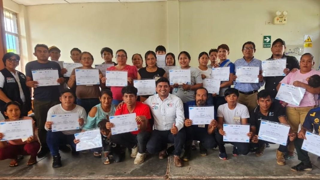 Comunidades nativas de Loreto se capacitan en Tambos para detectar y prevenir la tos ferina, malaria y dengue
