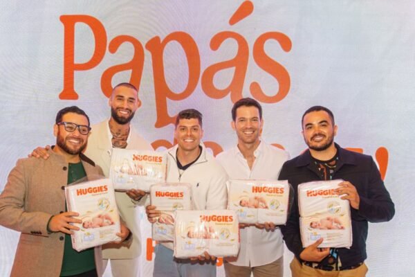 Evento Huggies - Dr. Roberto Somocurcio, Ignacio Baladán, Jota Benz, Juan Carlos Rey de Castro, Yirko Sivirich