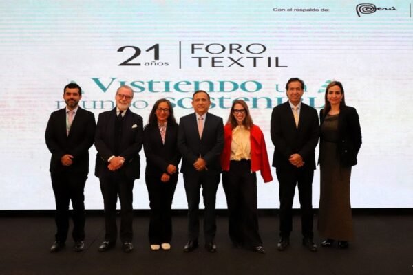 Integrantes de cadena textil-confecciones preocupados por panorama internacional