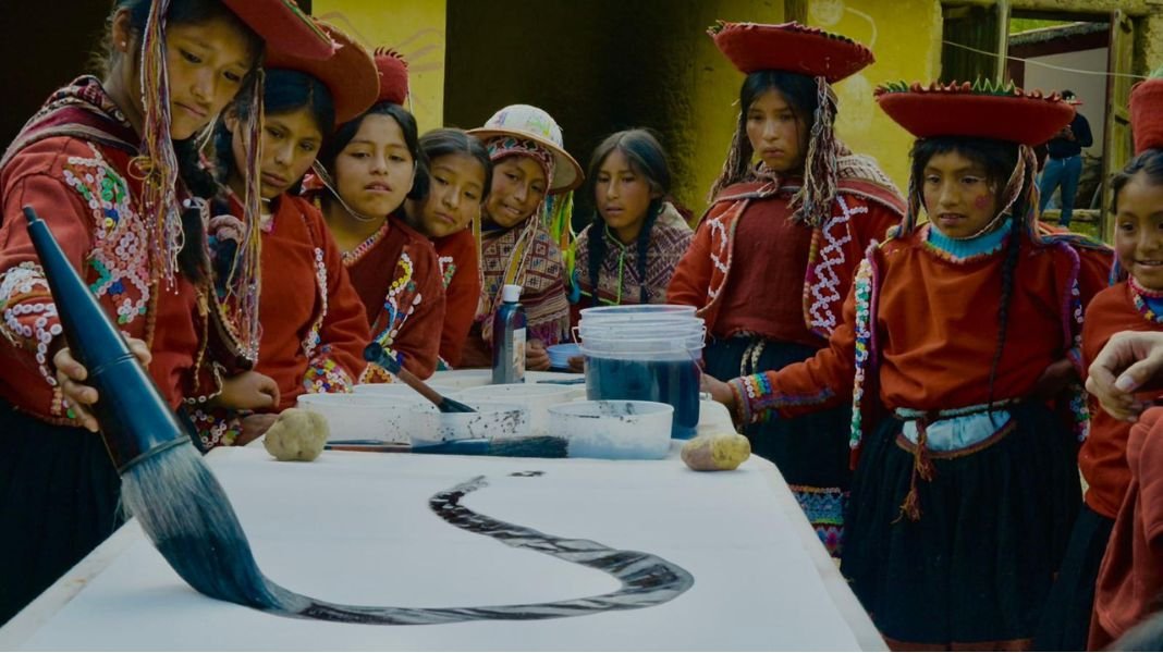 500 Trazos: el Perú se dibuja a sí mismo en una obra monumental del artista chino Wu Jian’an