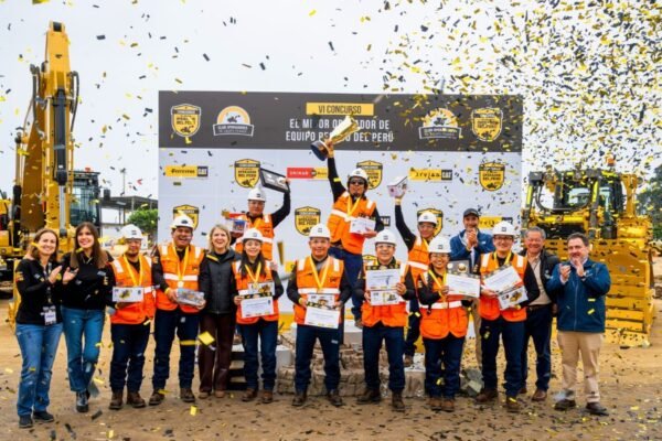 Premian al mejor operador de maquinaria del Perú en sexto concurso de Ferreycorp y sus empresas
