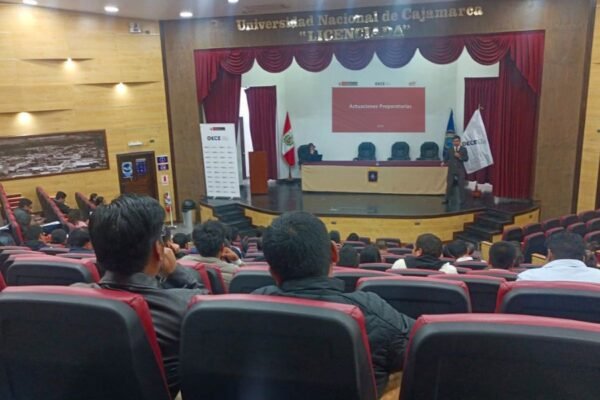 OECE capacitó a más de 150 servidores en Cajamarca en segunda jornada descentralizada sobre la Ley N.° 32069