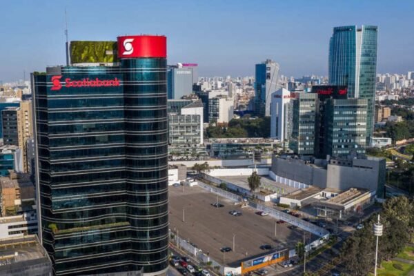 Scotiabank es reconocido como el mejor banco de inversión y finanzas sostenibles en América Latina, destacando su papel clave en Perú