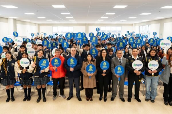 Mincetur lanza campaña “Recuerdo Seguro” para prevenir riesgos en viajes escolares