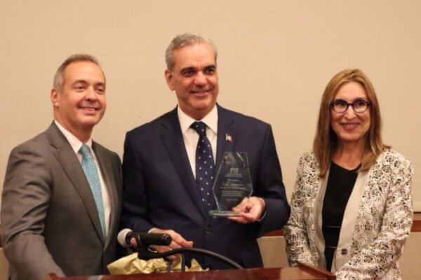 CEAPI y el Adam Smith Center for Economic Freedom se reúnen con los presidentes de Perú, República Dominicana, Uruguay y Andorra