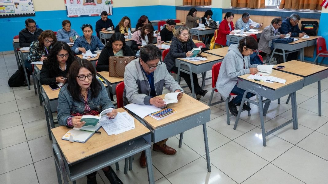 Docentes de Lima y Callao fortalecen su mediación lectora con la colección Populibros Caslit