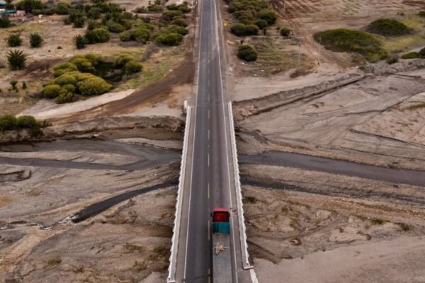 Obras de la doble vía a Boca del Río comenzarán el 5 de noviembre tras firma de contrato oficial
