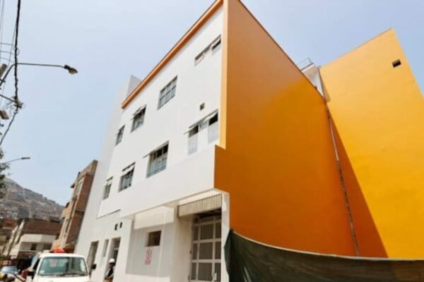 Construcción del nuevo Centro de Salud Villa Los Ángeles del Rímac registra más del 70 % de avance