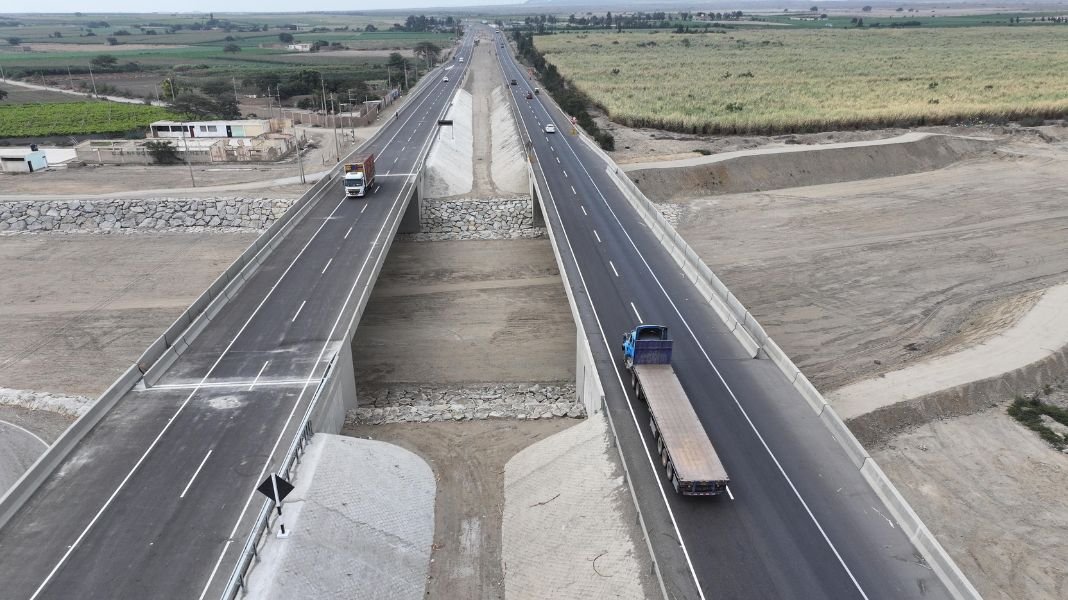 Puente Arenita de la Autopista del Sol, en La Libertad, fue renovado