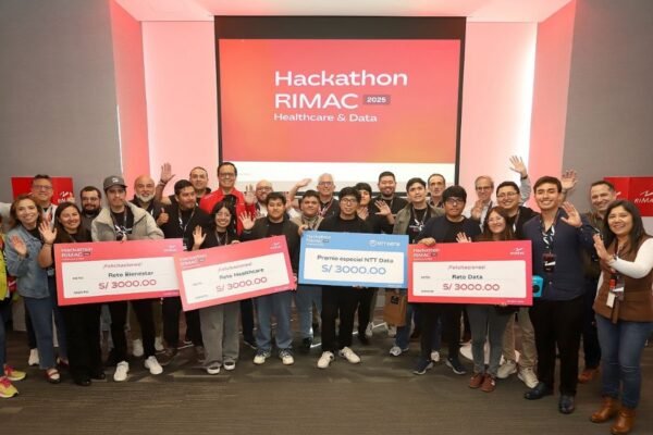Tecnología con propósito: Hackathon RIMAC 2025 presentó soluciones basadas en IA y datos para el bienestar