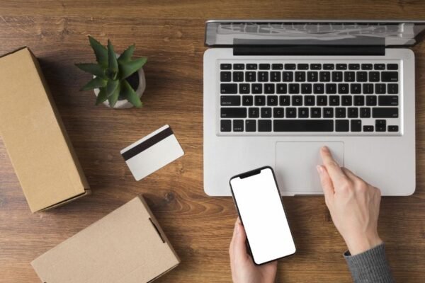 Black Friday y Cyber Monday 2025: el 80% de los consumidores peruanos prefiere comprar en línea