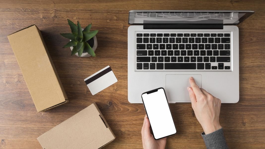 Black Friday y Cyber Monday 2025: el 80% de los consumidores peruanos prefiere comprar en línea