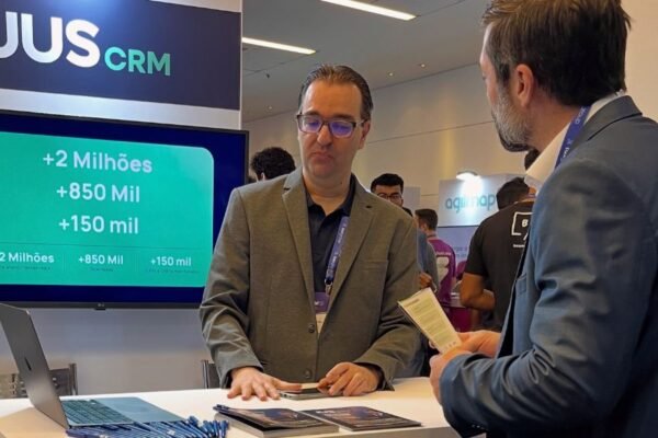 JUScrm otimiza gestão de relacionamento na advocacia com integração de IA e WhatsApp