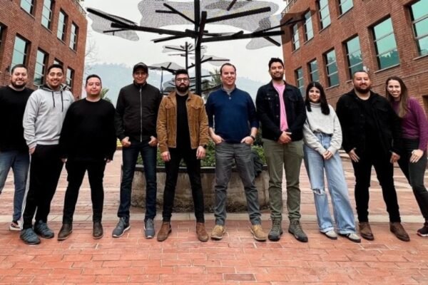 Premios Avonni 2025: pedal-amplificador usado por Foo Fighters y Los Bunkers es reconocida como la iniciativa de innovación en cultura más destacada del año