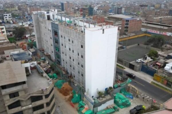 Minsa: construcción del Centro de Salud Fortaleza en Ate alcanza un avance físico del 57 %