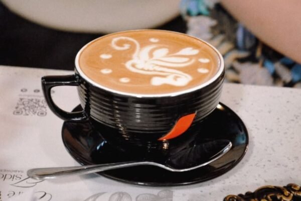 Sabores con historia y naturaleza viva: Café Isidora y Cafetería Parque Humedal se suman a la Ruta Patrimonial de Coronel