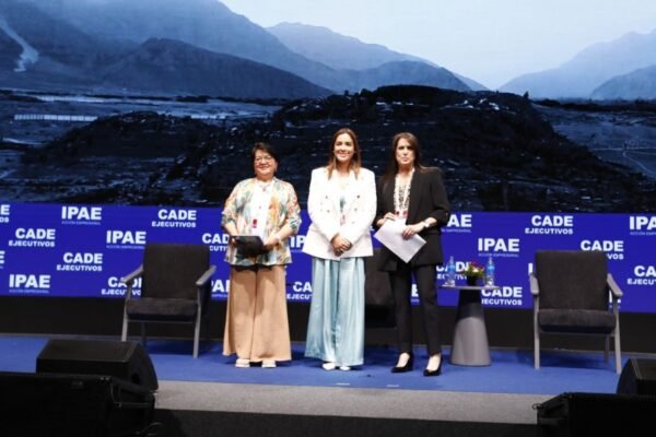 “Con innovación y trabajo conjunto, salud y educación pueden ser motores de desarrollo”, destacaron Ángela Flores y Susana Díaz en CADE Ejecutivos 2025