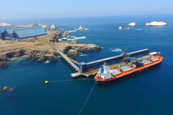 Puerto de Matarani suscribe adenda para concretar ampliación con nuevas inversiones por $700 millones