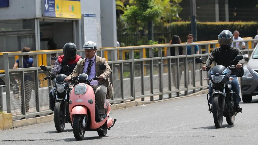 Touring y Automóvil Club del Perú: “Usuarios de scooters y motos eléctricas deben usar cascos e indumentaria de seguridad”