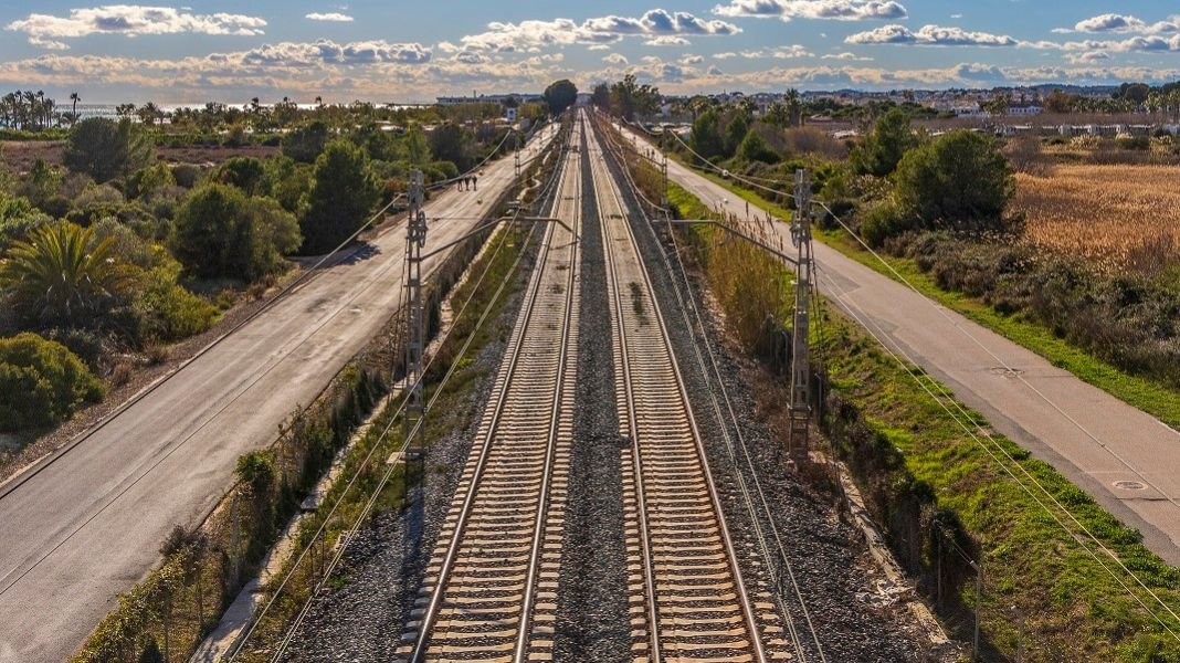 Indra Group, lista para liderar el reto europeo de la movilidad militar como único actor en Europa con tecnología dual para infraestructuras críticas