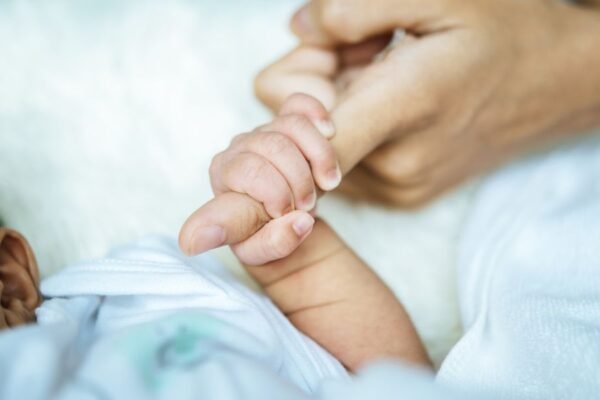 Más de 30 mil bebés nacen prematuros cada año en el Perú, urge la aprobación del reglamento que garanticen su atención