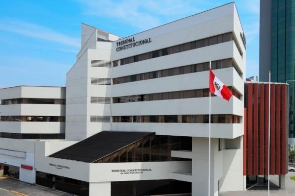 TC ordena a Asociación Agroforestal en Tambopata, en Madre de Dios, que retire un puesto de control y cadenas que impiden el libre tránsito en una trocha carrozable de diez kilómetros