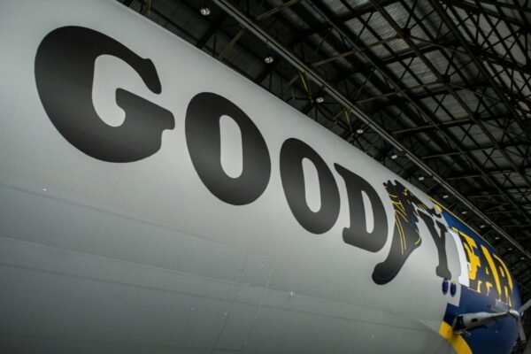 100 años de historia y orgullo: La nave insignia de Goodyear despierta la magia del pasado