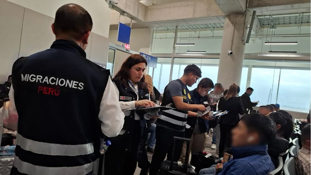 Más de 900 extranjeros fueron inadmitidos por Migraciones por no cumplir requisitos de ingreso