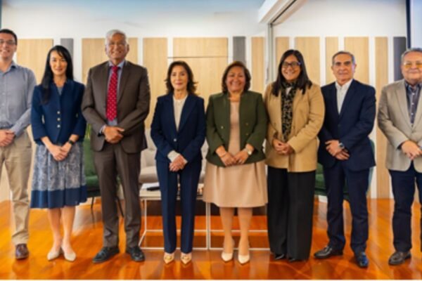 Universidad Autónoma del Perú y KPMG promueven el diálogo sobre sostenibilidad y valor empresarial