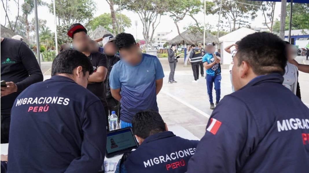 Migraciones y PNP intensifican megaoperativo de fiscalización a extranjeros en el distrito de San Martín de Porres