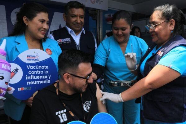 Día Mundial contra la Neumonía: Minsa recuerda que esta enfermedad se previene con vacunación