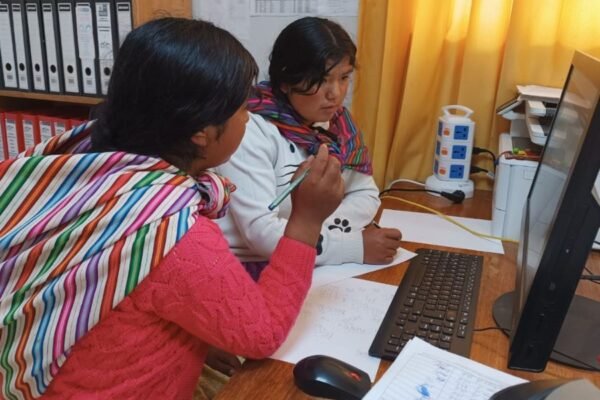 Jóvenes de centros poblados participaron en simulacro de examen de preselección a Beca 18 en Tambos del Midis