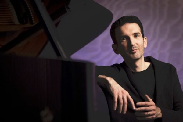 Emmanuel Despax: Magistral pianista francés debuta en Lima tras una intensa gira por Asia y Australia