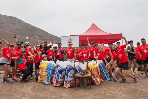 Perú Trail Series impulsa nueva jornada “Corre & Limpia” para proteger los espacios naturales de Pachacamac
