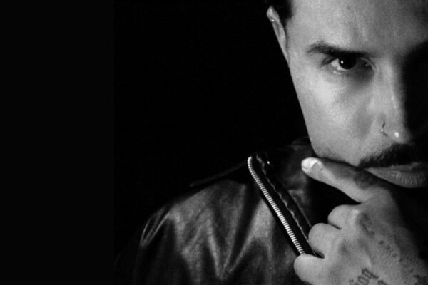 Un fenómeno histórico en la música urbana: Reykon domina las tendencias con tres hits de diferentes épocas