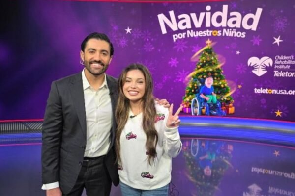 Mia McEwen Deslumbra y conquista en su primera visita promocional con “Querido Santa” por Estados Unidos