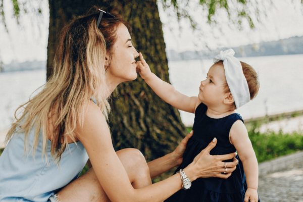 ¿Cómo proteger la piel de tu bebé en verano? Recomendaciones clave para evitar irritaciones y quemaduras