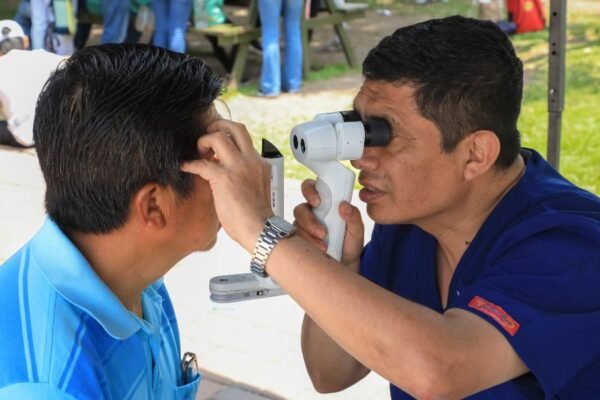 Minsa realiza campaña de salud ocular “Te veo bien, con ojos sanos vivo feliz” en el Parque de las Leyendas
