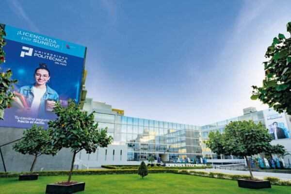 La Politécnica presenta innovadora propuesta y moderno campus en Pueblo Libre