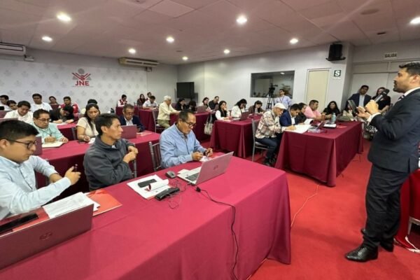 JNE realizó tercera jornada de capacitación a organizaciones políticas sobre uso de sistema Declara+