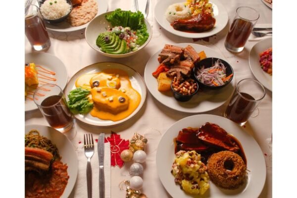 Fundo Restaurante abre su temporada navideña con menús especiales y visita de Papá Noel