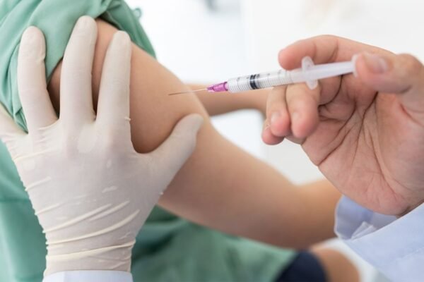 Día Mundial de la Lucha Contra el Sida: urge implementar la Ley Nº 32501 para garantizar la vacunación contra el VPH en personas con VIH